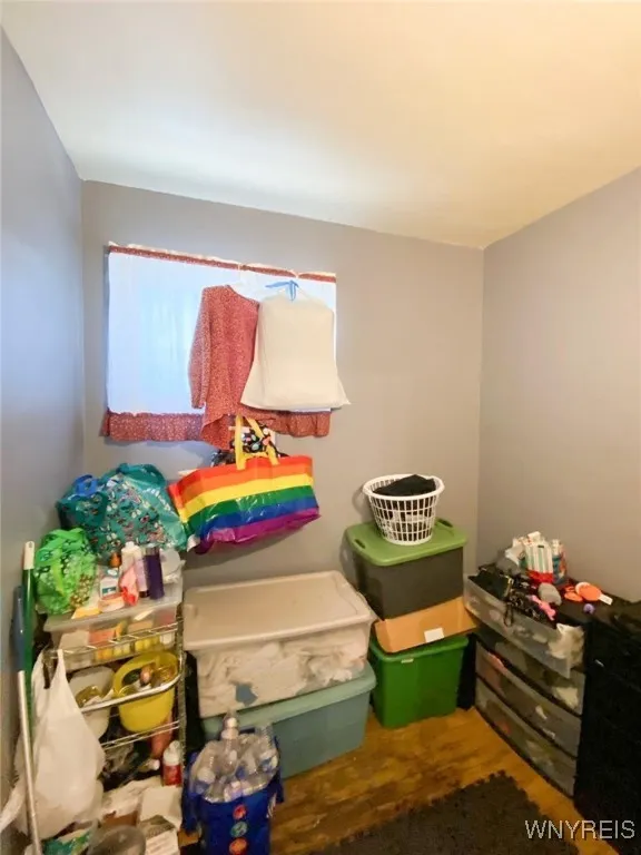 41 Weiss Street, Buffalo, New York 14206, Buffalo, New York 14206, 6 Bedrooms Bedrooms, ,2 BathroomsBathrooms,Residential,For Sale,41 Weiss Street, Buffalo, New York 14206,B1633513