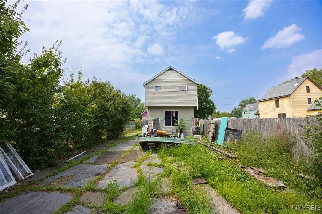 65 Goembel Avenue, Buffalo, New York 14211, Buffalo, New York 14211, 5 Bedrooms Bedrooms, ,2 BathroomsBathrooms,Residential,For Sale,65 Goembel Avenue, Buffalo, New York 14211,B1633538