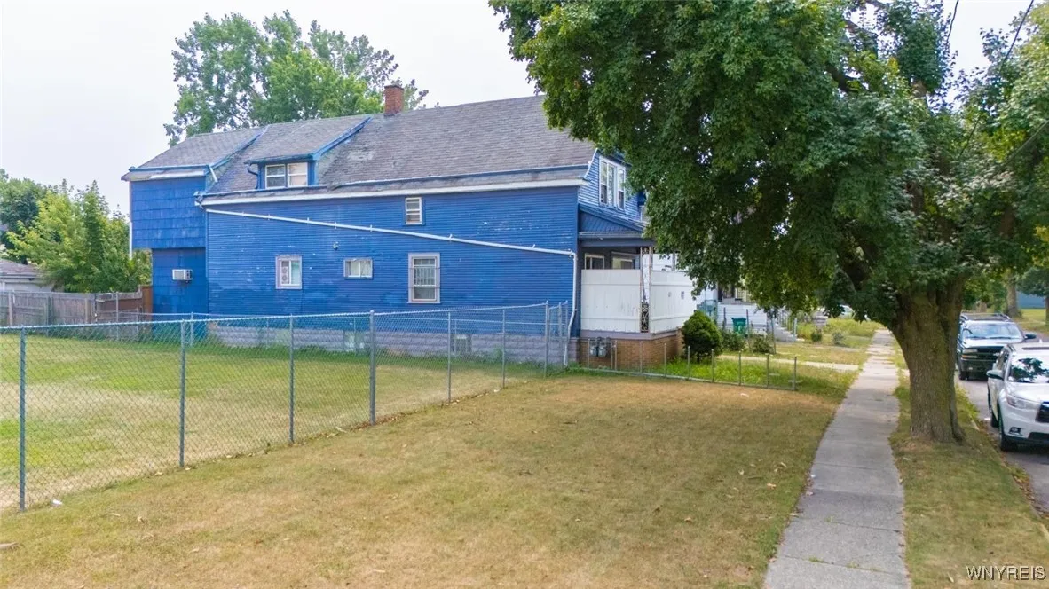 65 Goembel Avenue, Buffalo, New York 14211, Buffalo, New York 14211, 5 Bedrooms Bedrooms, ,2 BathroomsBathrooms,Residential,For Sale,65 Goembel Avenue, Buffalo, New York 14211,B1633538