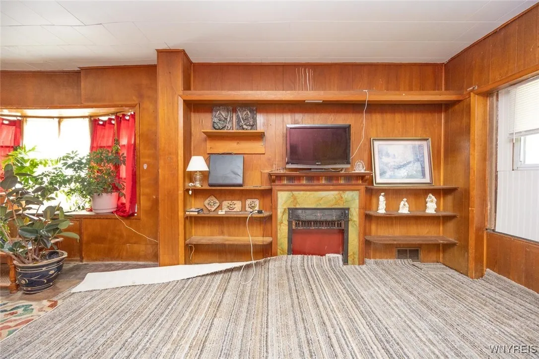 65 Goembel Avenue, Buffalo, New York 14211, Buffalo, New York 14211, 5 Bedrooms Bedrooms, ,2 BathroomsBathrooms,Residential,For Sale,65 Goembel Avenue, Buffalo, New York 14211,B1633538