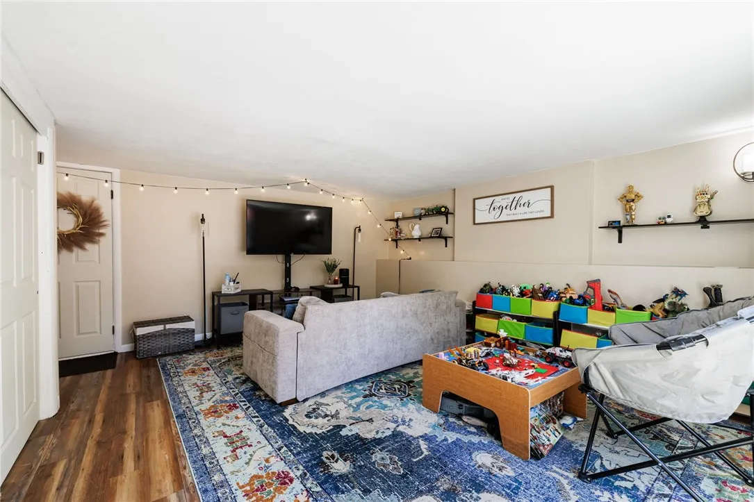 1265 Calkins Road, Henrietta, New York 14534, Henrietta, New York 14534, 3 Bedrooms Bedrooms, 7 Rooms Rooms,2 BathroomsBathrooms,Residential,For Sale,1265 Calkins Road, Henrietta, New York 14534,0,R1632889