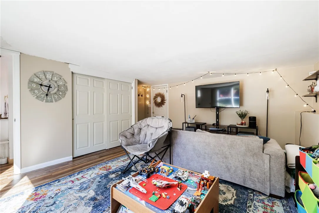 1265 Calkins Road, Henrietta, New York 14534, Henrietta, New York 14534, 3 Bedrooms Bedrooms, 7 Rooms Rooms,2 BathroomsBathrooms,Residential,For Sale,1265 Calkins Road, Henrietta, New York 14534,0,R1632889