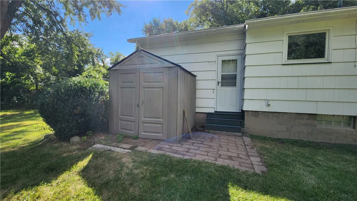 4 Bobbie Drive, Gates, New York 14606, Gates, New York 14606, 3 Bedrooms Bedrooms, 5 Rooms Rooms,1 BathroomBathrooms,Residential,For Sale,4 Bobbie Drive, Gates, New York 14606,R1633705