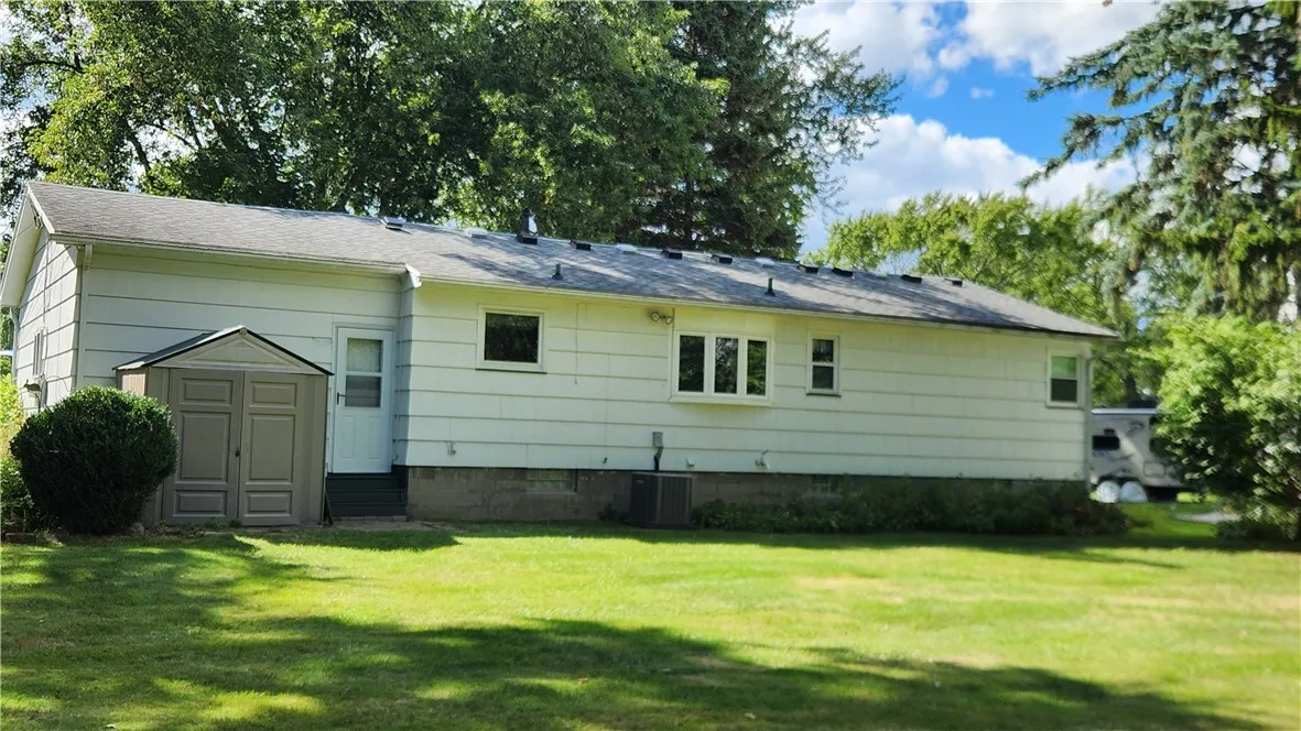 4 Bobbie Drive, Gates, New York 14606, Gates, New York 14606, 3 Bedrooms Bedrooms, 5 Rooms Rooms,1 BathroomBathrooms,Residential,For Sale,4 Bobbie Drive, Gates, New York 14606,R1633705