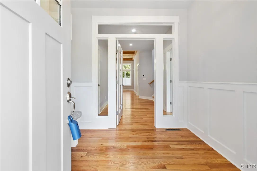 Entry/Foyer