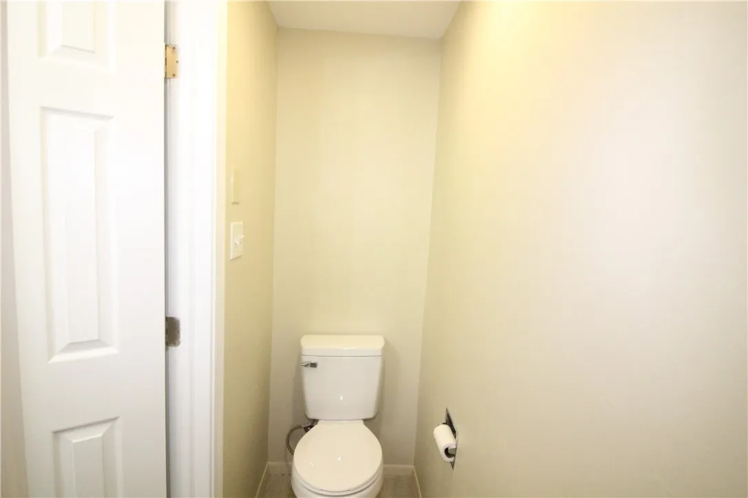 Main bedroom bathroom