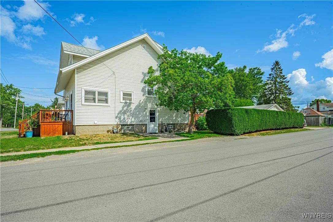 2731 West Avenue, Newfane, New York 14108, Newfane, New York 14108, 3 Bedrooms Bedrooms, 6 Rooms Rooms,1 BathroomBathrooms,Residential,For Sale,2731 West Avenue, Newfane, New York 14108,0,B1633628