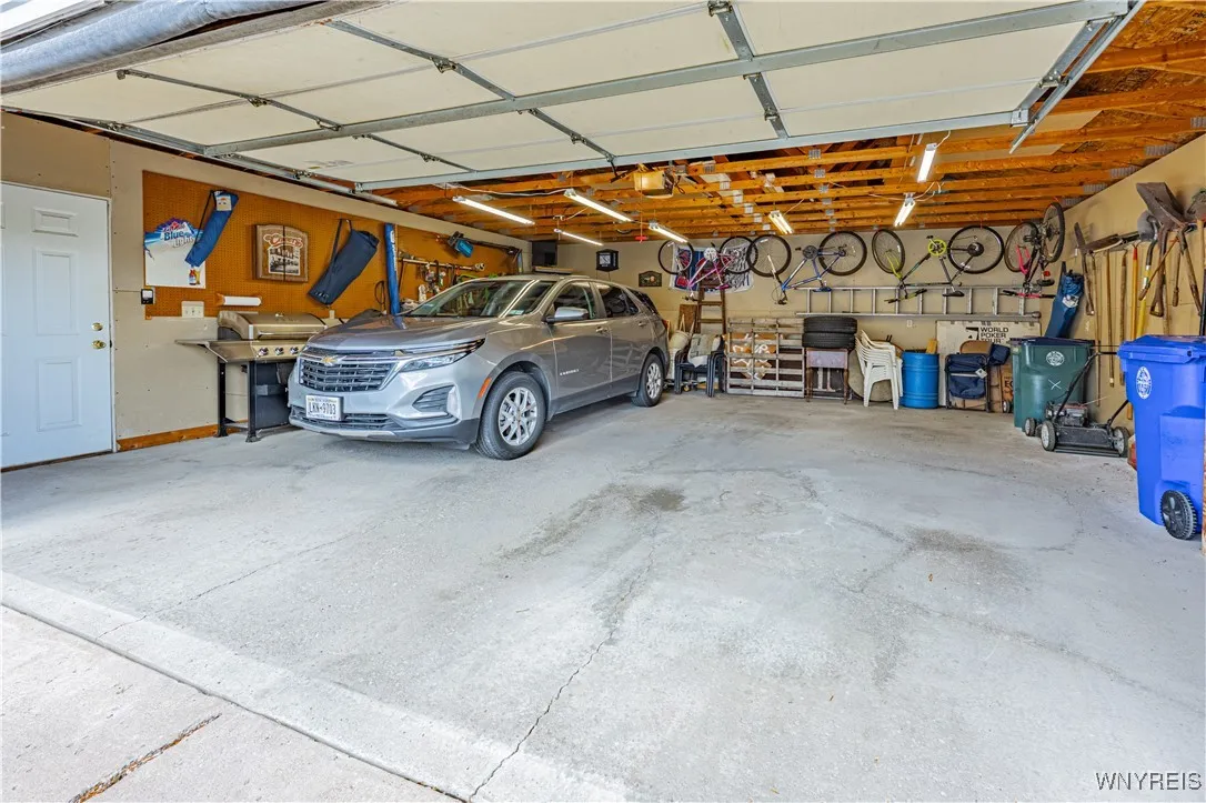 2731 West Avenue, Newfane, New York 14108, Newfane, New York 14108, 3 Bedrooms Bedrooms, 6 Rooms Rooms,1 BathroomBathrooms,Residential,For Sale,2731 West Avenue, Newfane, New York 14108,0,B1633628