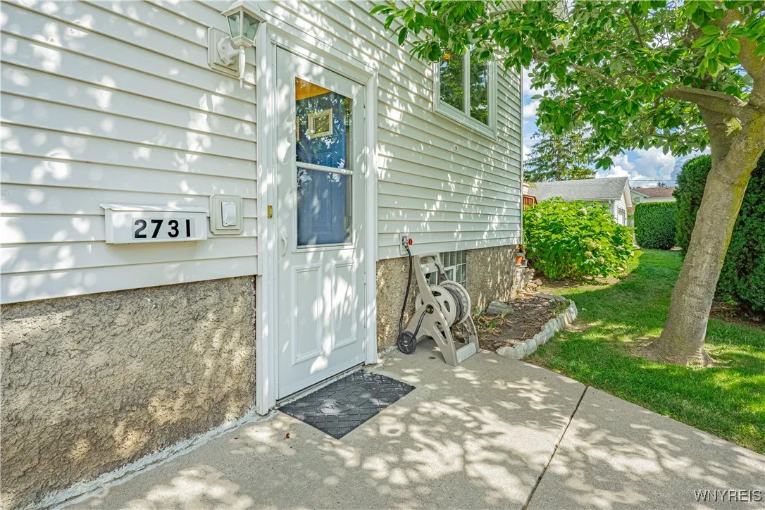 2731 West Avenue, Newfane, New York 14108, Newfane, New York 14108, 3 Bedrooms Bedrooms, 6 Rooms Rooms,1 BathroomBathrooms,Residential,For Sale,2731 West Avenue, Newfane, New York 14108,0,B1633628