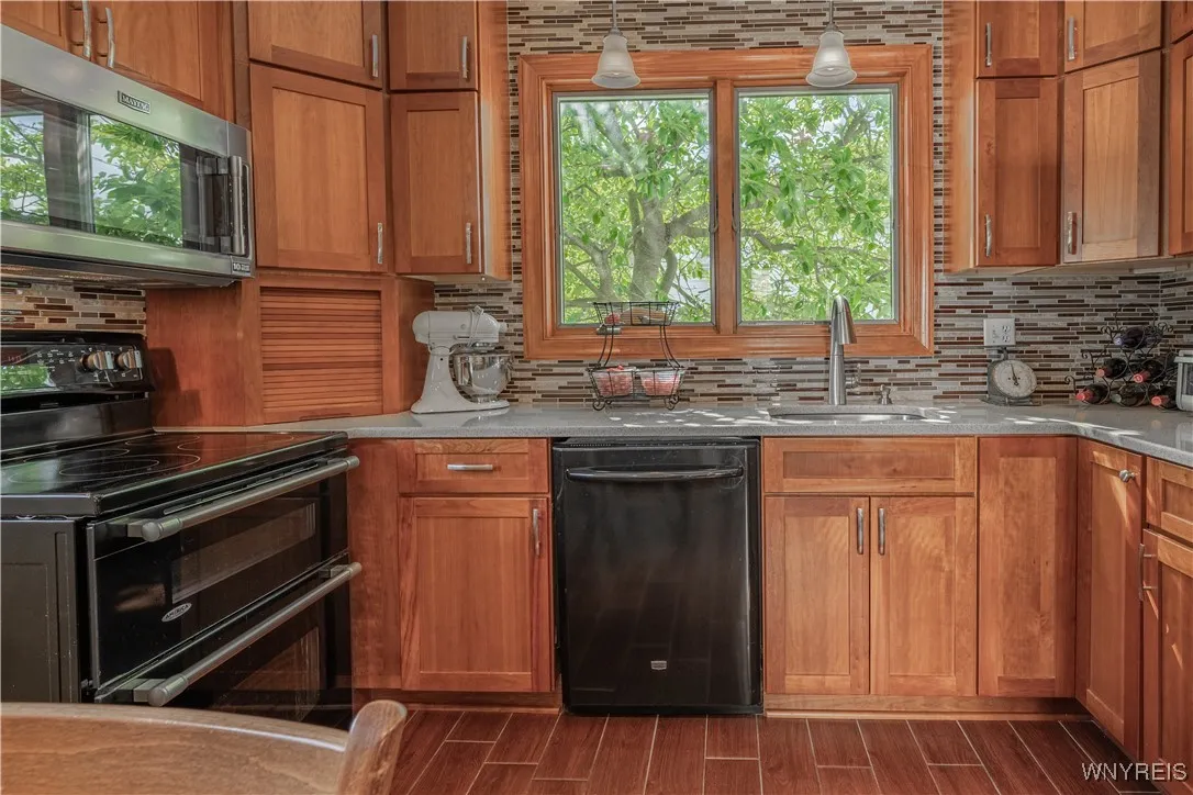 2731 West Avenue, Newfane, New York 14108, Newfane, New York 14108, 3 Bedrooms Bedrooms, 6 Rooms Rooms,1 BathroomBathrooms,Residential,For Sale,2731 West Avenue, Newfane, New York 14108,0,B1633628