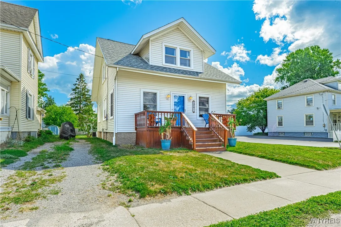 2731 West Avenue, Newfane, New York 14108, Newfane, New York 14108, 3 Bedrooms Bedrooms, 6 Rooms Rooms,1 BathroomBathrooms,Residential,For Sale,2731 West Avenue, Newfane, New York 14108,0,B1633628