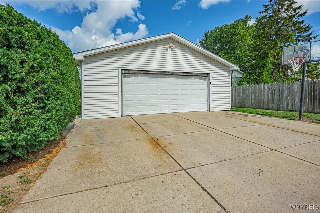 2731 West Avenue, Newfane, New York 14108, Newfane, New York 14108, 3 Bedrooms Bedrooms, 6 Rooms Rooms,1 BathroomBathrooms,Residential,For Sale,2731 West Avenue, Newfane, New York 14108,0,B1633628