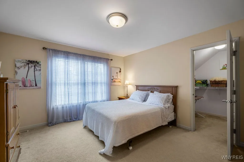 70 Briarwood Ln, Grand Island, New York 14072, Grand Island, New York 14072, 5 Bedrooms Bedrooms, 12 Rooms Rooms,3 BathroomsBathrooms,Residential,For Sale,70 Briarwood Ln, Grand Island, New York 14072,0,B1633095