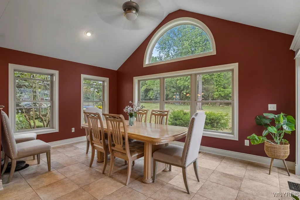 70 Briarwood Ln, Grand Island, New York 14072, Grand Island, New York 14072, 5 Bedrooms Bedrooms, 12 Rooms Rooms,3 BathroomsBathrooms,Residential,For Sale,70 Briarwood Ln, Grand Island, New York 14072,0,B1633095