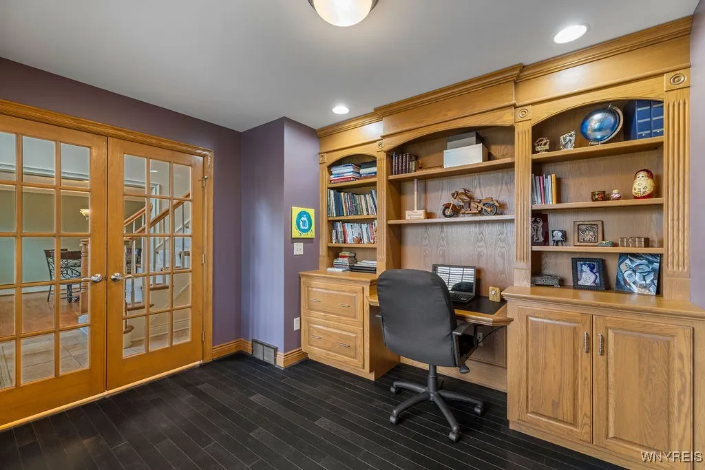 70 Briarwood Ln, Grand Island, New York 14072, Grand Island, New York 14072, 5 Bedrooms Bedrooms, 12 Rooms Rooms,3 BathroomsBathrooms,Residential,For Sale,70 Briarwood Ln, Grand Island, New York 14072,0,B1633095