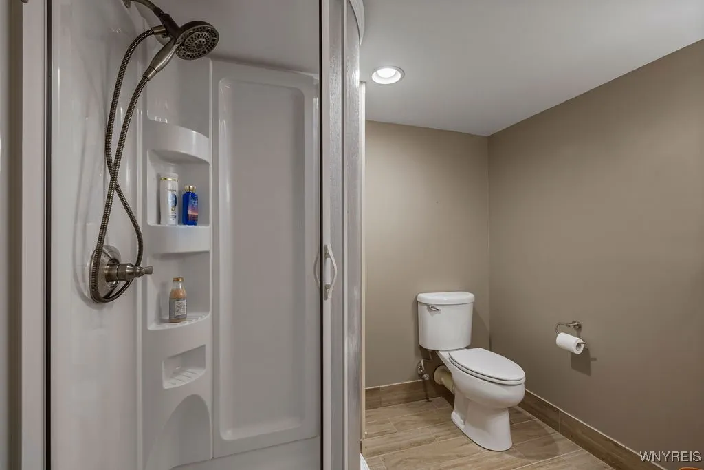 70 Briarwood Ln, Grand Island, New York 14072, Grand Island, New York 14072, 5 Bedrooms Bedrooms, 12 Rooms Rooms,3 BathroomsBathrooms,Residential,For Sale,70 Briarwood Ln, Grand Island, New York 14072,0,B1633095