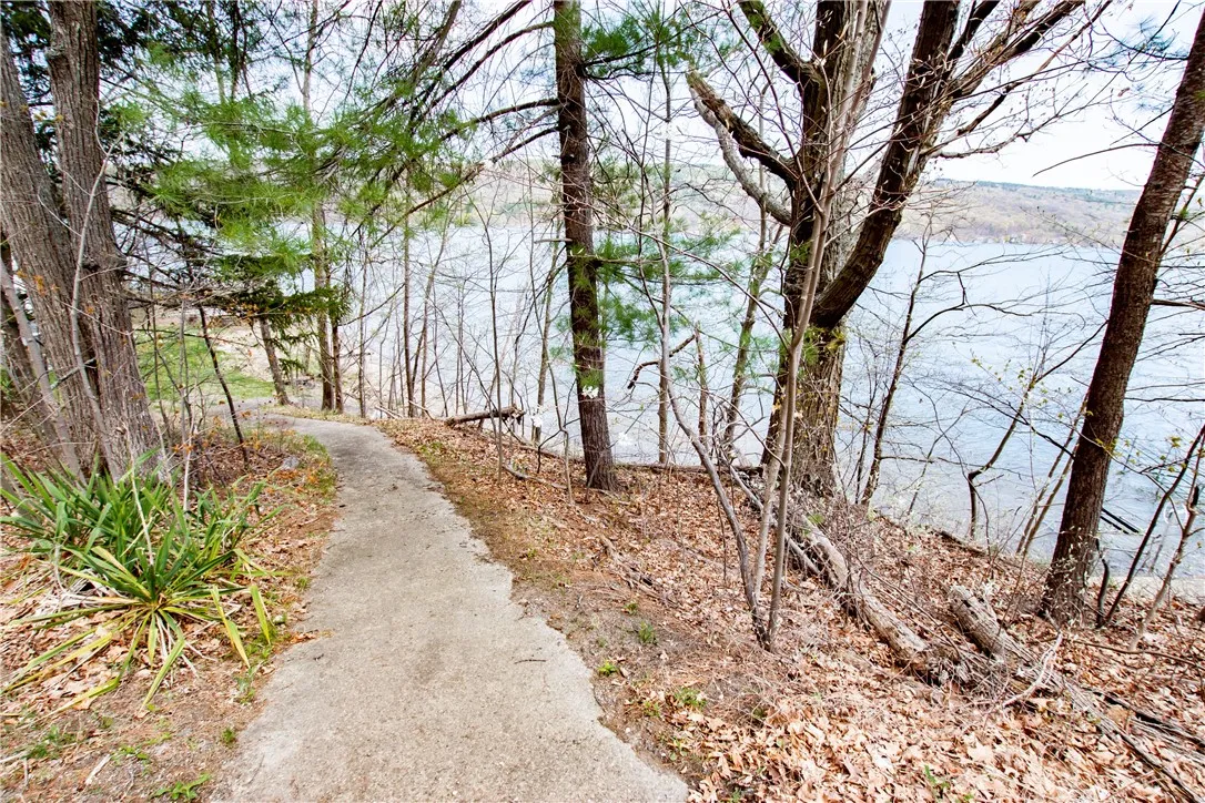 16353 West Lake Road, Pulteney, New York 14418, Pulteney, New York 14418, 3 Bedrooms Bedrooms, 10 Rooms Rooms,2 BathroomsBathrooms,Residential,For Sale,16353 West Lake Road, Pulteney, New York 14418,0,R1633601