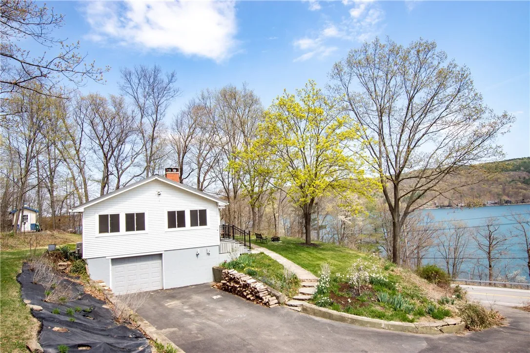 16353 West Lake Road, Pulteney, New York 14418, Pulteney, New York 14418, 3 Bedrooms Bedrooms, 10 Rooms Rooms,2 BathroomsBathrooms,Residential,For Sale,16353 West Lake Road, Pulteney, New York 14418,0,R1633601