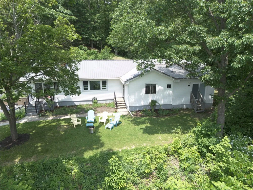 16353 West Lake Road, Pulteney, New York 14418, Pulteney, New York 14418, 3 Bedrooms Bedrooms, 10 Rooms Rooms,2 BathroomsBathrooms,Residential,For Sale,16353 West Lake Road, Pulteney, New York 14418,0,R1633601