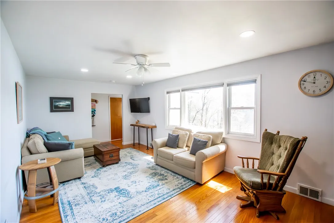 16353 West Lake Road, Pulteney, New York 14418, Pulteney, New York 14418, 3 Bedrooms Bedrooms, 10 Rooms Rooms,2 BathroomsBathrooms,Residential,For Sale,16353 West Lake Road, Pulteney, New York 14418,0,R1633601