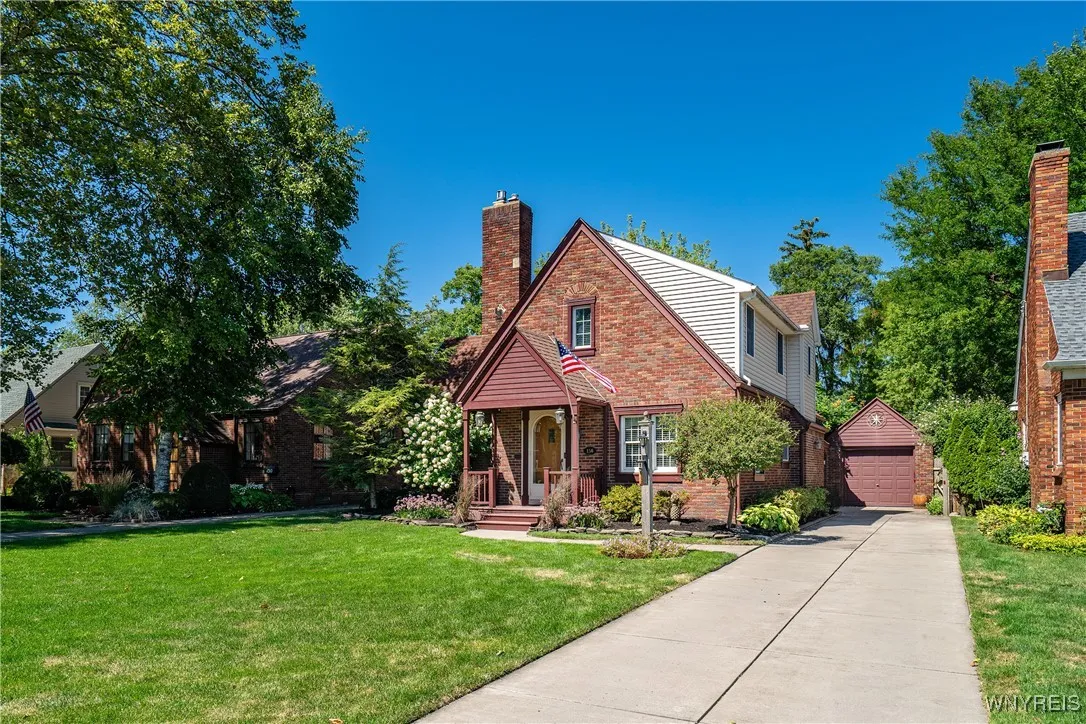 156 Highland Parkway, Tonawanda, New York 14223, Tonawanda, New York 14223, 3 Bedrooms Bedrooms, 10 Rooms Rooms,2 BathroomsBathrooms,Residential,For Sale,156 Highland Parkway, Tonawanda, New York 14223,0,B1633434