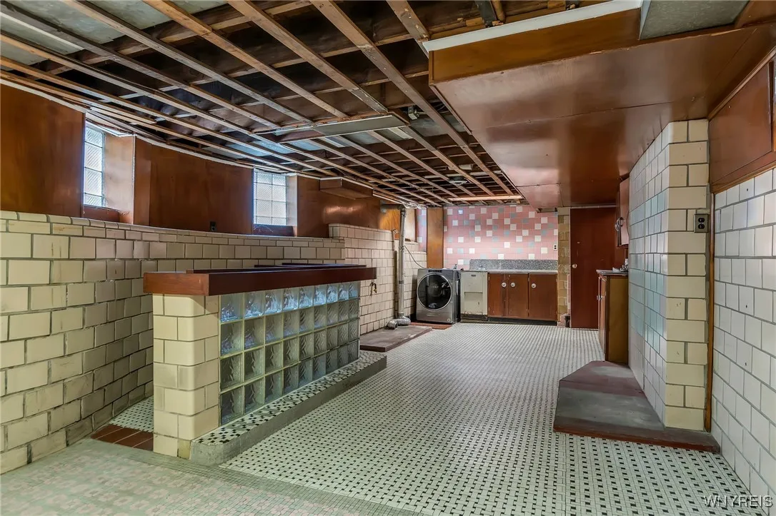 1384 Amherst Street, Buffalo, New York 14216, Buffalo, New York 14216, 2 Bedrooms Bedrooms, 5 Rooms Rooms,1 BathroomBathrooms,Residential Lease,For Rent,1384 Amherst Street, Buffalo, New York 14216,0,B1633117