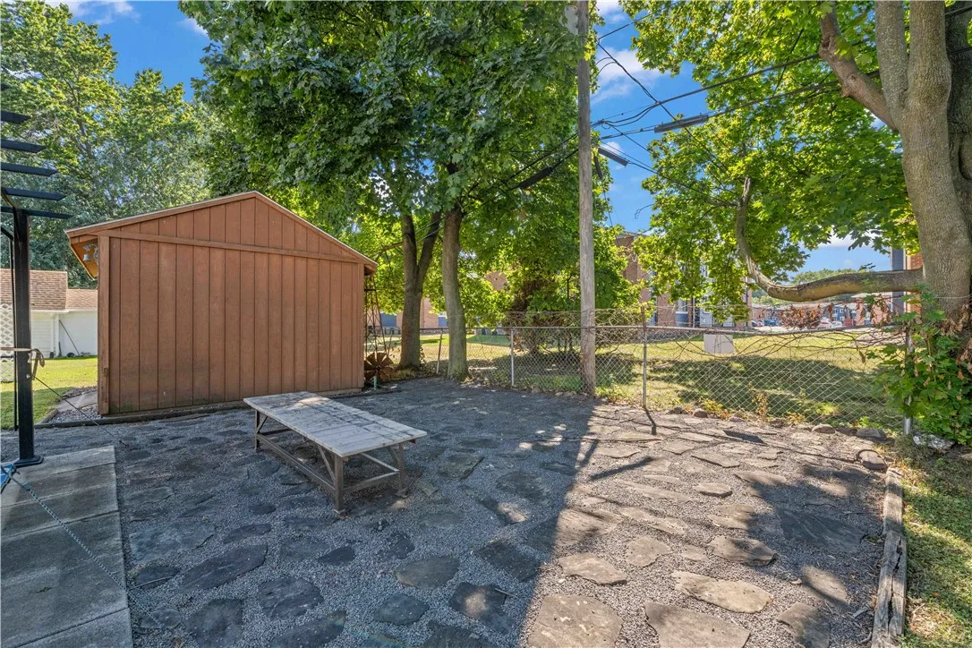 101 Walnut Park, Irondequoit, New York 14622, Irondequoit, New York 14622, 3 Bedrooms Bedrooms, 6 Rooms Rooms,1 BathroomBathrooms,Residential,For Sale,101 Walnut Park, Irondequoit, New York 14622,R1633070