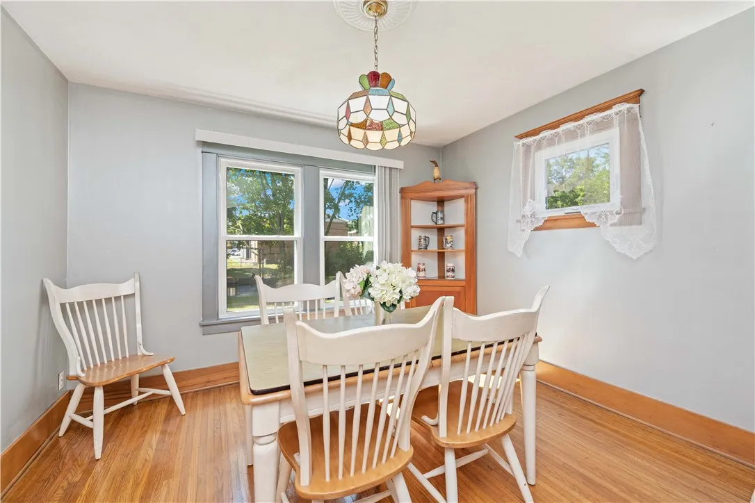 101 Walnut Park, Irondequoit, New York 14622, Irondequoit, New York 14622, 3 Bedrooms Bedrooms, 6 Rooms Rooms,1 BathroomBathrooms,Residential,For Sale,101 Walnut Park, Irondequoit, New York 14622,R1633070