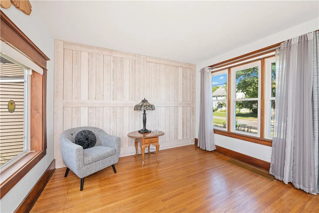 101 Walnut Park, Irondequoit, New York 14622, Irondequoit, New York 14622, 3 Bedrooms Bedrooms, 6 Rooms Rooms,1 BathroomBathrooms,Residential,For Sale,101 Walnut Park, Irondequoit, New York 14622,R1633070