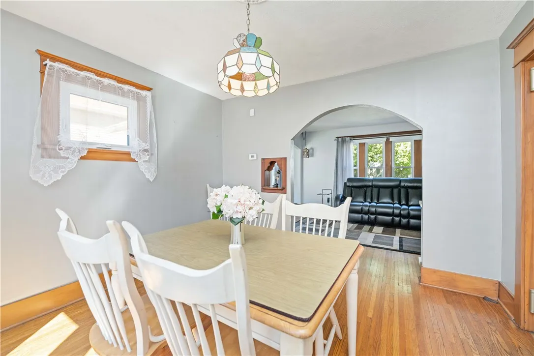 101 Walnut Park, Irondequoit, New York 14622, Irondequoit, New York 14622, 3 Bedrooms Bedrooms, 6 Rooms Rooms,1 BathroomBathrooms,Residential,For Sale,101 Walnut Park, Irondequoit, New York 14622,R1633070