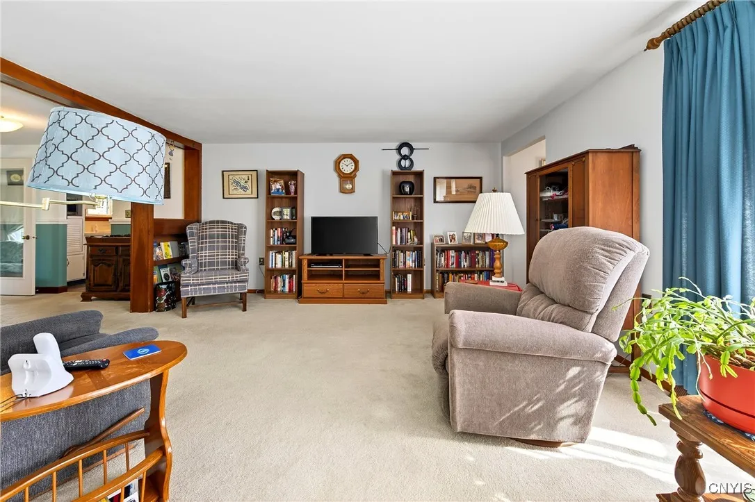 8147 Brookwood Drive, Cicero, New York 13039, Cicero, New York 13039, 3 Bedrooms Bedrooms, 6 Rooms Rooms,1 BathroomBathrooms,Residential,For Sale,8147 Brookwood Drive, Cicero, New York 13039,0,S1632733