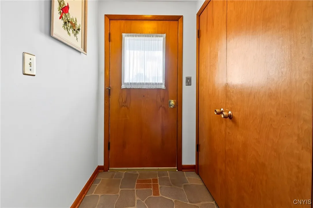 8147 Brookwood Drive, Cicero, New York 13039, Cicero, New York 13039, 3 Bedrooms Bedrooms, 6 Rooms Rooms,1 BathroomBathrooms,Residential,For Sale,8147 Brookwood Drive, Cicero, New York 13039,0,S1632733