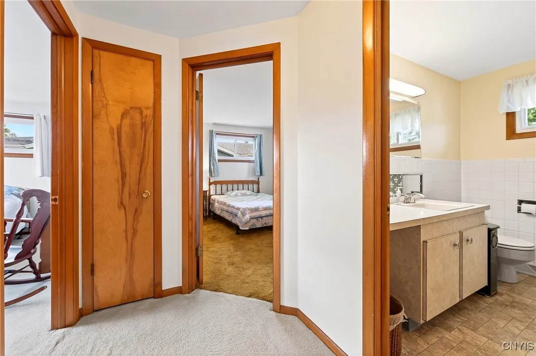 8147 Brookwood Drive, Cicero, New York 13039, Cicero, New York 13039, 3 Bedrooms Bedrooms, 6 Rooms Rooms,1 BathroomBathrooms,Residential,For Sale,8147 Brookwood Drive, Cicero, New York 13039,0,S1632733