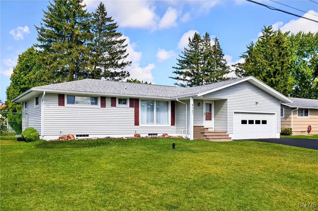 8147 Brookwood Drive, Cicero, New York 13039, Cicero, New York 13039, 3 Bedrooms Bedrooms, 6 Rooms Rooms,1 BathroomBathrooms,Residential,Closed,8147 Brookwood Drive, Cicero, New York 13039,0,S1632733