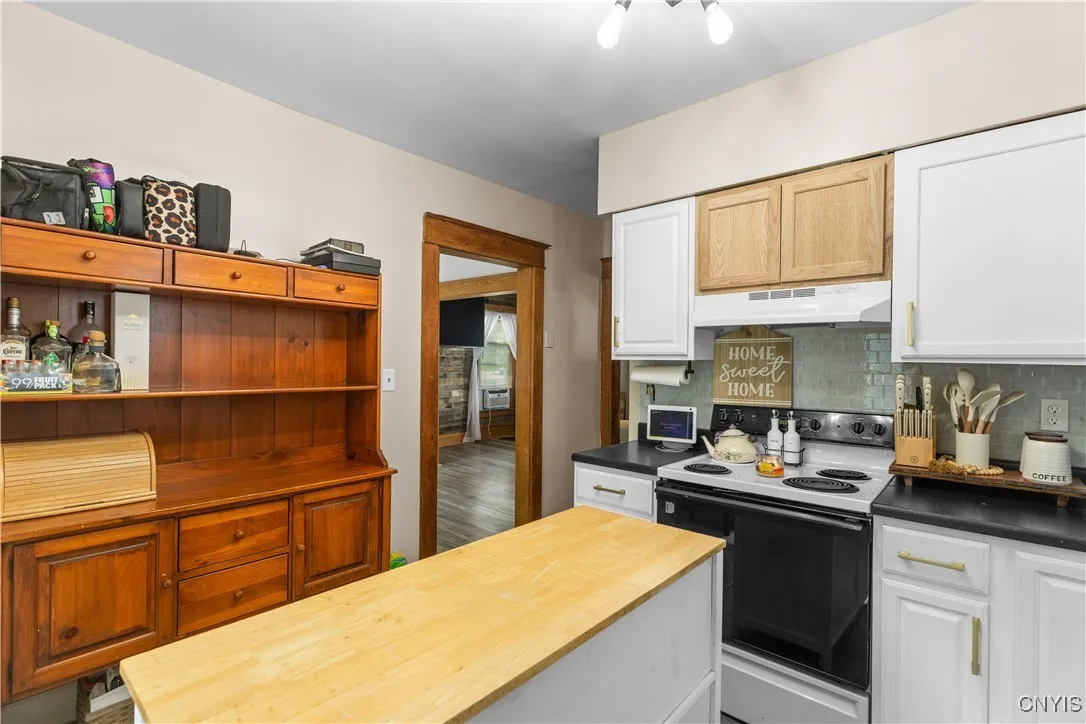 511 Elm Street, Rome, New York 13440, Rome, New York 13440, 4 Bedrooms Bedrooms, 9 Rooms Rooms,1 BathroomBathrooms,Residential,For Sale,511 Elm Street, Rome, New York 13440,S1633593