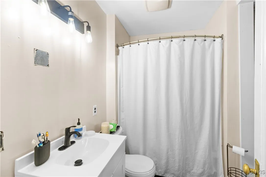 511 Elm Street, Rome, New York 13440, Rome, New York 13440, 4 Bedrooms Bedrooms, 9 Rooms Rooms,1 BathroomBathrooms,Residential,For Sale,511 Elm Street, Rome, New York 13440,S1633593