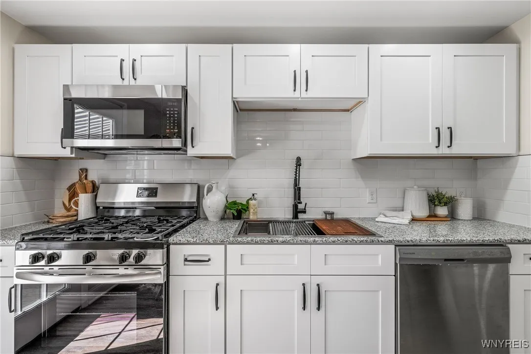 1540 Sundance, Hamburg, New York 14085, Hamburg, New York 14085, 3 Bedrooms Bedrooms, 6 Rooms Rooms,1 BathroomBathrooms,Residential,For Sale,1540 Sundance, Hamburg, New York 14085,B1632449