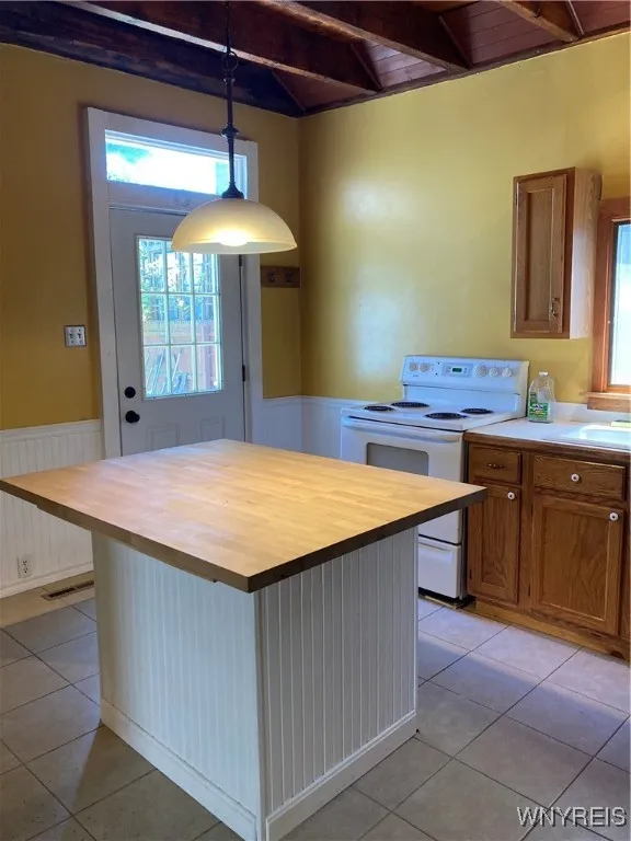 21 College Street, Buffalo, New York 14201, Buffalo, New York 14201, 3 Bedrooms Bedrooms, 6 Rooms Rooms,1 BathroomBathrooms,Residential Lease,For Rent,21 College Street, Buffalo, New York 14201,0,B1633438