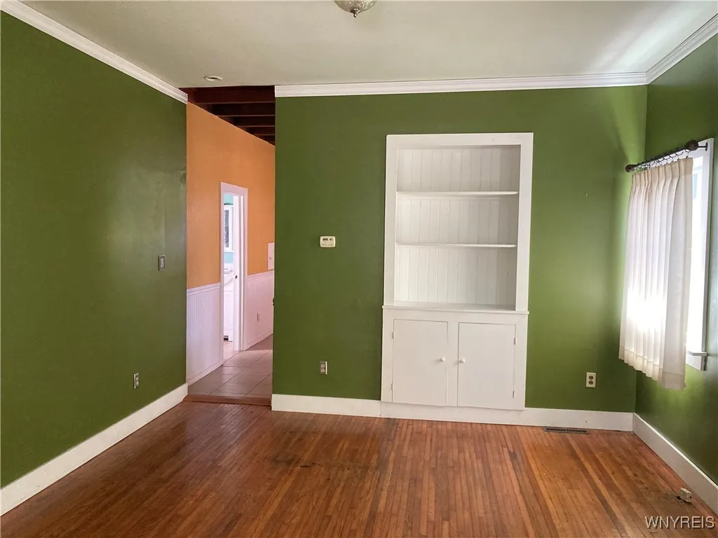 21 College Street, Buffalo, New York 14201, Buffalo, New York 14201, 3 Bedrooms Bedrooms, 6 Rooms Rooms,1 BathroomBathrooms,Residential Lease,For Rent,21 College Street, Buffalo, New York 14201,0,B1633438