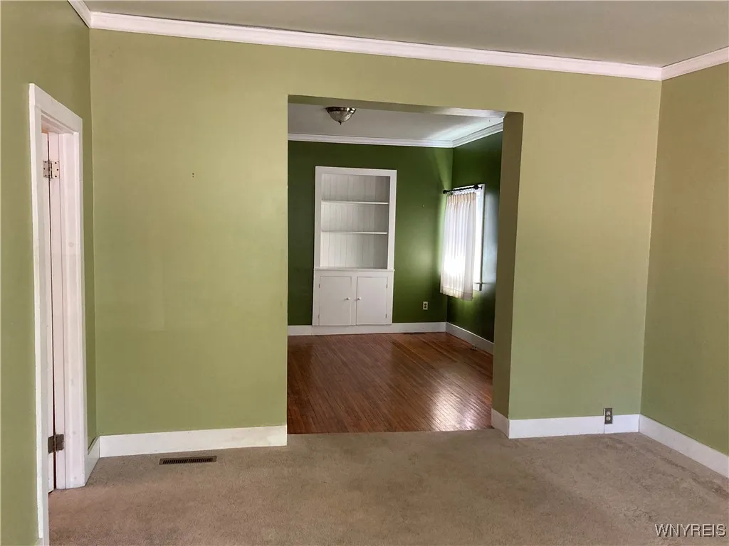 21 College Street, Buffalo, New York 14201, Buffalo, New York 14201, 3 Bedrooms Bedrooms, 6 Rooms Rooms,1 BathroomBathrooms,Residential Lease,For Rent,21 College Street, Buffalo, New York 14201,0,B1633438