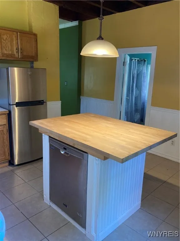 21 College Street, Buffalo, New York 14201, Buffalo, New York 14201, 3 Bedrooms Bedrooms, 6 Rooms Rooms,1 BathroomBathrooms,Residential Lease,For Rent,21 College Street, Buffalo, New York 14201,0,B1633438
