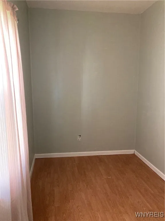 21 College Street, Buffalo, New York 14201, Buffalo, New York 14201, 3 Bedrooms Bedrooms, 6 Rooms Rooms,1 BathroomBathrooms,Residential Lease,For Rent,21 College Street, Buffalo, New York 14201,0,B1633438