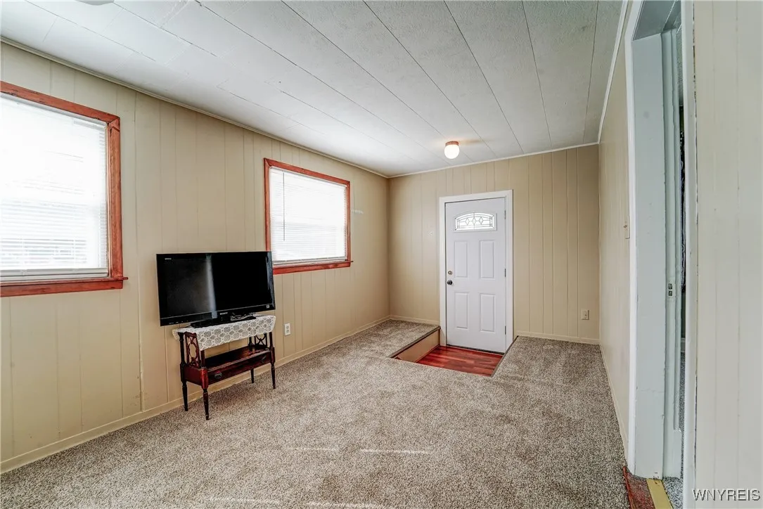 310 Center Street, Lackawanna, New York 14218, Lackawanna, New York 14218, 3 Bedrooms Bedrooms, ,2 BathroomsBathrooms,Residential,For Sale,310 Center Street, Lackawanna, New York 14218,B1633505