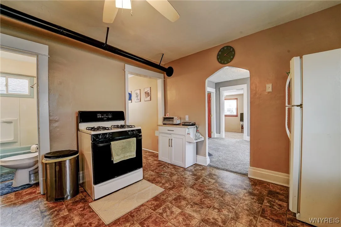 310 Center Street, Lackawanna, New York 14218, Lackawanna, New York 14218, 3 Bedrooms Bedrooms, ,2 BathroomsBathrooms,Residential,For Sale,310 Center Street, Lackawanna, New York 14218,B1633505