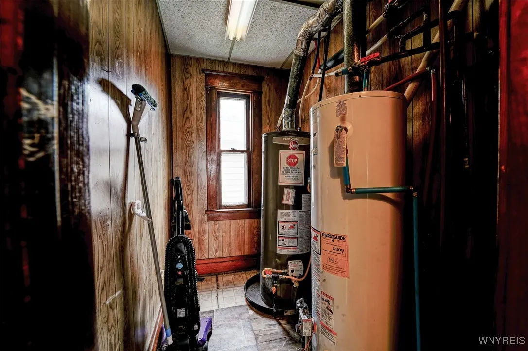 310 Center Street, Lackawanna, New York 14218, Lackawanna, New York 14218, 3 Bedrooms Bedrooms, ,2 BathroomsBathrooms,Residential,For Sale,310 Center Street, Lackawanna, New York 14218,B1633505