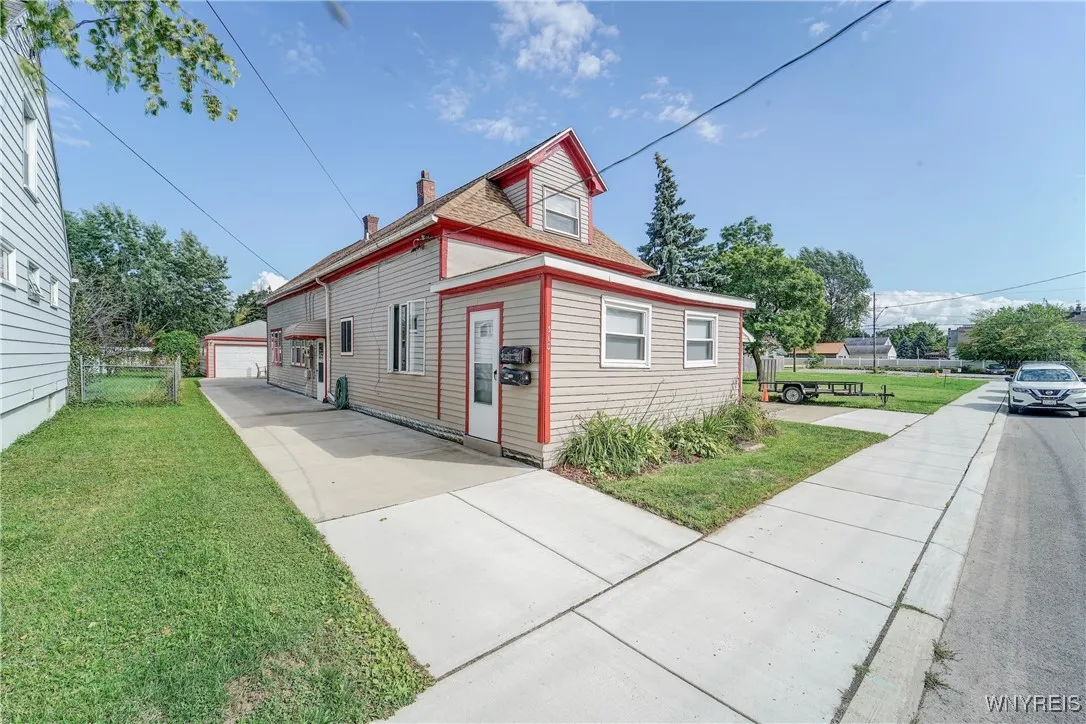 310 Center Street, Lackawanna, New York 14218, Lackawanna, New York 14218, 3 Bedrooms Bedrooms, ,2 BathroomsBathrooms,Residential,For Sale,310 Center Street, Lackawanna, New York 14218,B1633505