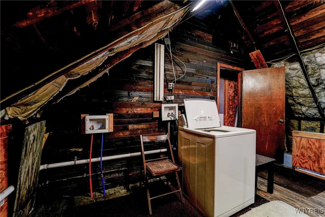 310 Center Street, Lackawanna, New York 14218, Lackawanna, New York 14218, 3 Bedrooms Bedrooms, ,2 BathroomsBathrooms,Residential,For Sale,310 Center Street, Lackawanna, New York 14218,B1633505