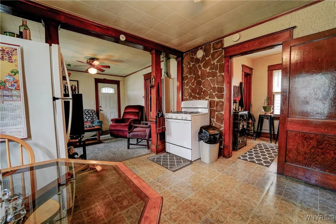 310 Center Street, Lackawanna, New York 14218, Lackawanna, New York 14218, 3 Bedrooms Bedrooms, ,2 BathroomsBathrooms,Residential,For Sale,310 Center Street, Lackawanna, New York 14218,B1633505
