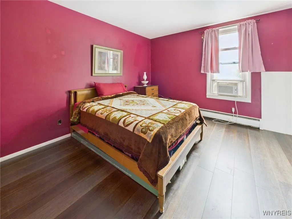 2403 Niagara Road, Wheatfield, New York 14304, Buffalo, New York 14207, 2 Bedrooms Bedrooms, 10 Rooms Rooms,1 BathroomBathrooms,Residential Lease,For Rent,2403 Niagara Road, Wheatfield, New York 14304,0,B1633686