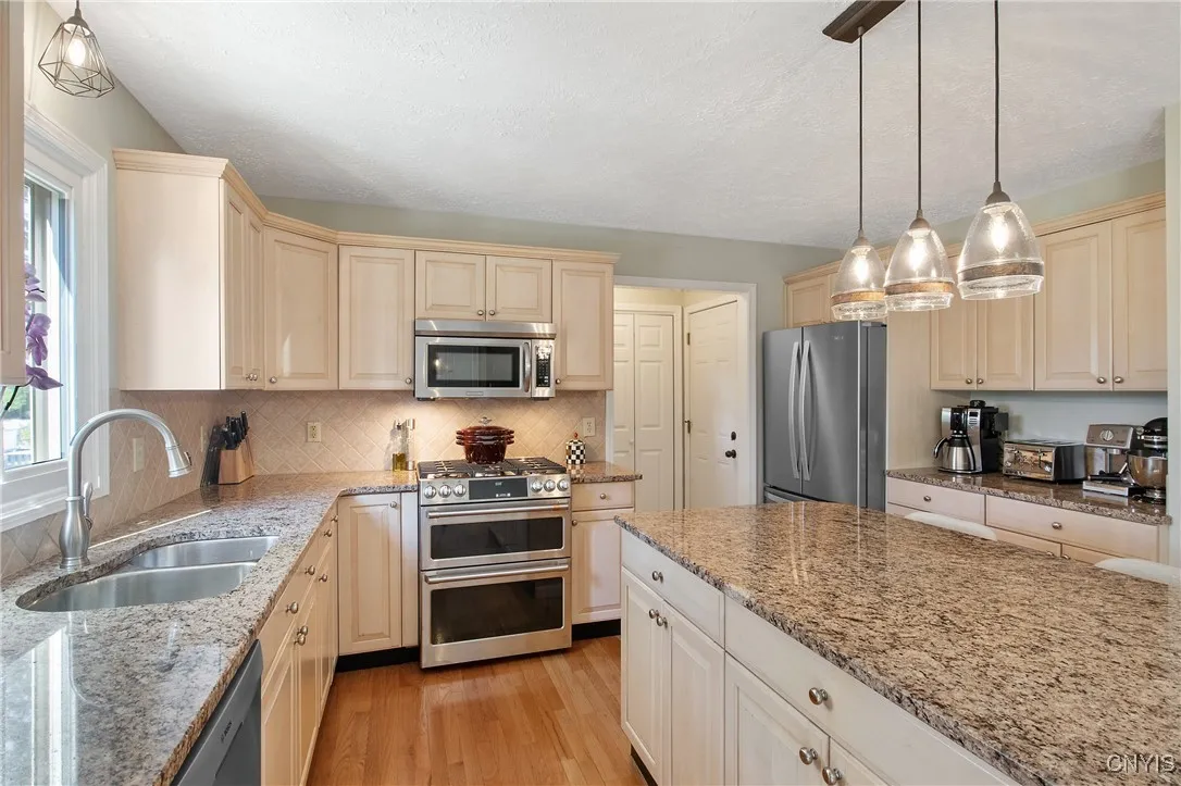 3607 Whispering Woods Terrace, Clay, New York 1302, Clay, New York 13027, 3 Bedrooms Bedrooms, 9 Rooms Rooms,2 BathroomsBathrooms,Residential,Closed,3607 Whispering Woods Terrace, Clay, New York 1302,0,S1633189 3607 Whispering Woods Terrace, Clay, New York 1302, Clay, New York 13027, 3 Bedrooms Bedrooms, 9 Rooms Rooms,2 BathroomsBathrooms,Residential,Closed,3607 Whispering Woods Terrace, Clay, New York 1302,0,S1633189